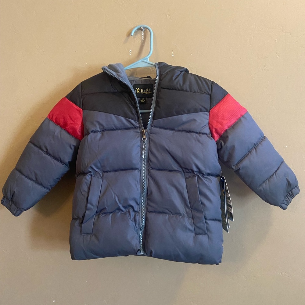 Ixtreme puffer jacket size 3T gray red black hooded zip up